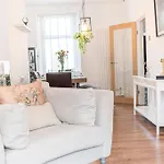 Luxury Townhouse In