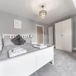 Holiday home Luxury Townhouse In *