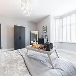 Luxury Townhouse In Workington