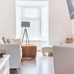Luxury Townhouse In Holiday home Workington
