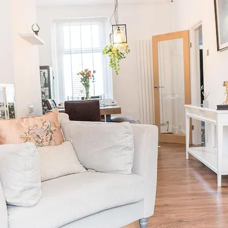 Luxury Townhouse In